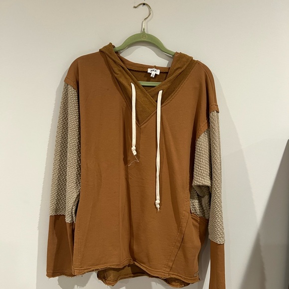 BKE Brown and Tan Hoodie with Knit Sleeves - Picture 1 of 2